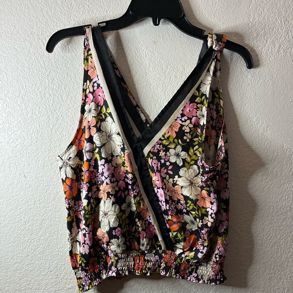 Joie Floral Tie Shoulder Wrap Front Cropped Tank Top M - Picture 6 of 16
